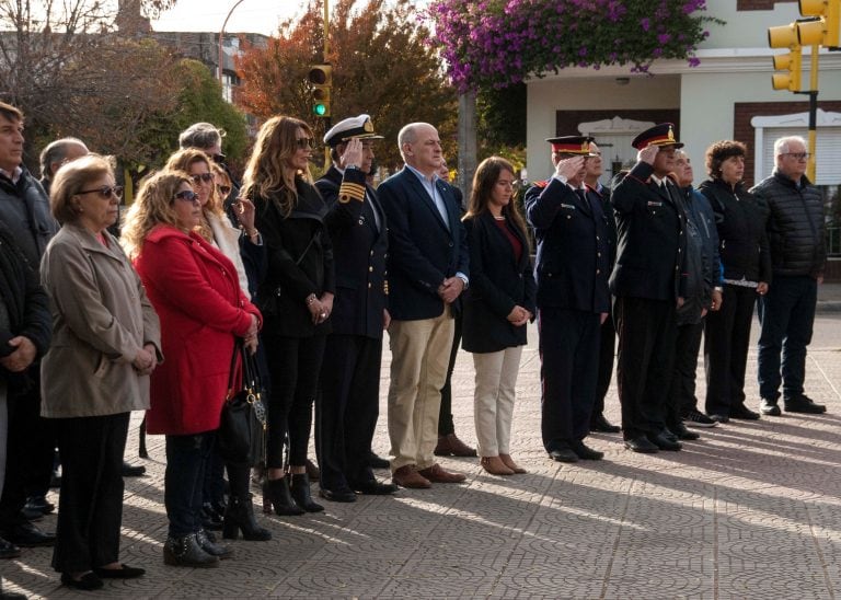 autoridades municipales, legislativas, políticas, provinciales y representantes de varias instituciones de la ciudad.