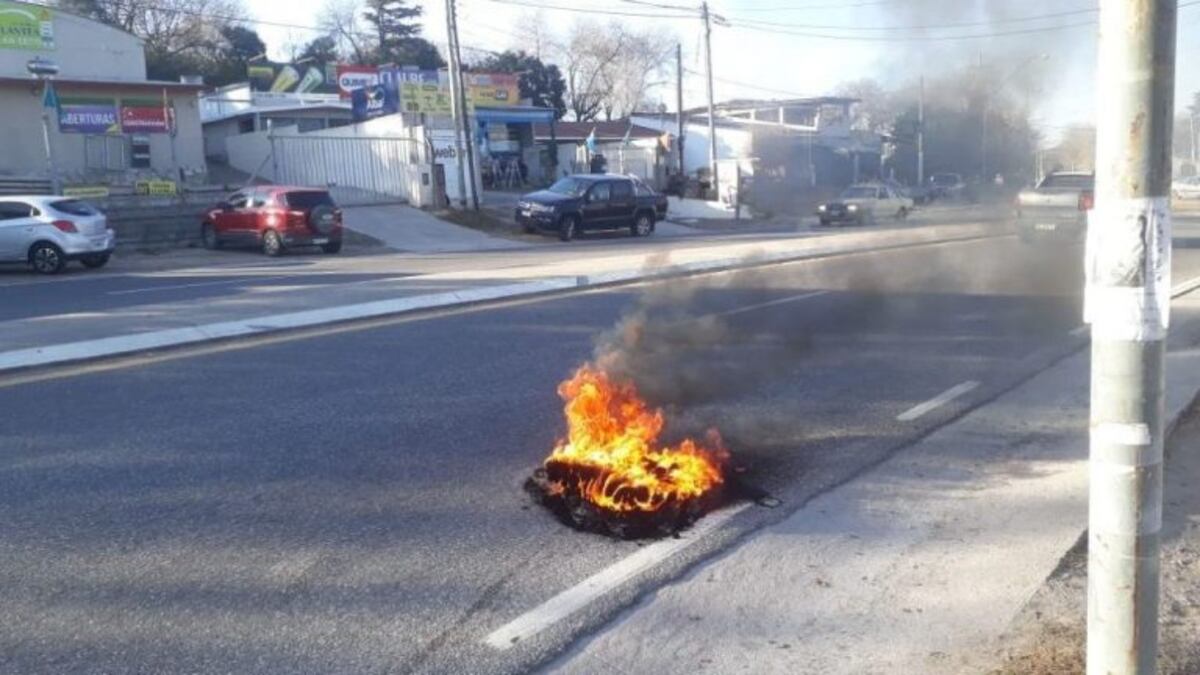 Asamblea en Epec Río Ceballos: dicen que el empleado detenido no agredió al gobernador