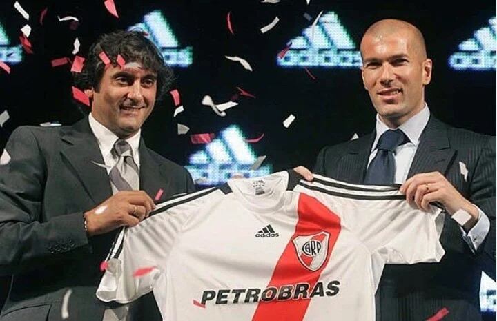 Zidane con su ídolo confeso, Enzo Francescoli