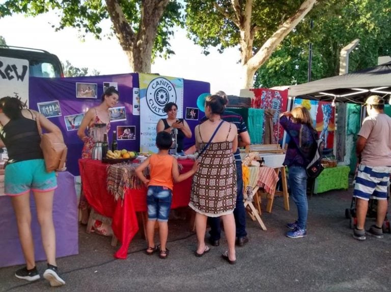 Feria de Mujeres Productoras del Valle de Paravachasca