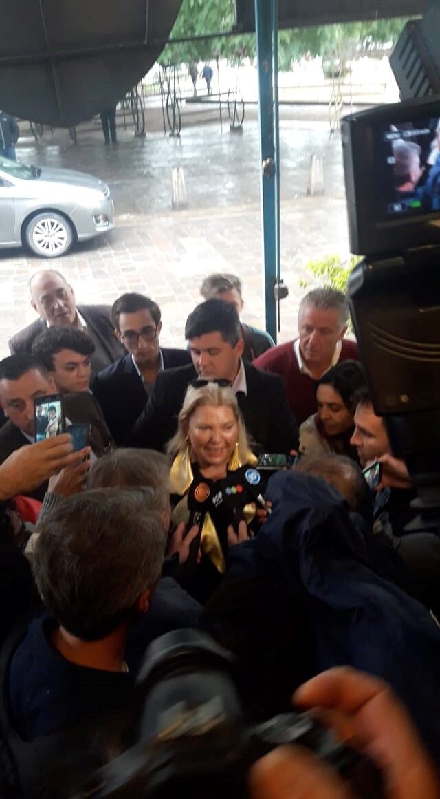 La llegada de Elisa Carrió a Alta Gracia.