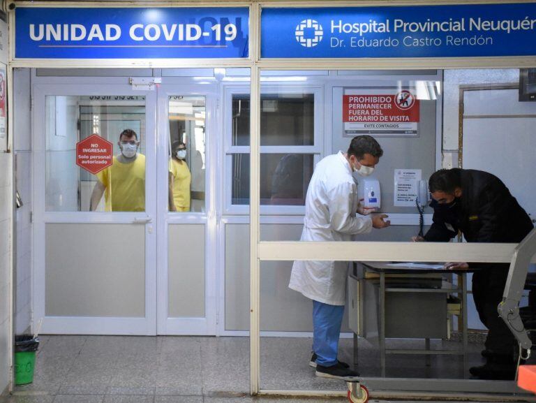 Hospital Castro Rendón, unidad COVID-19.