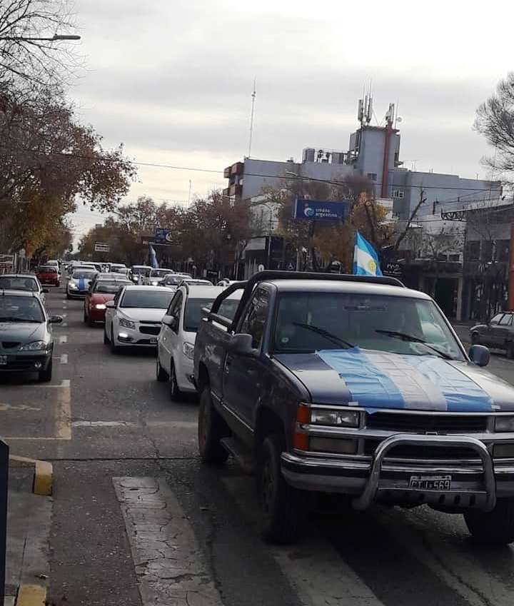 Caravana federal en General Alvear. Foto: Luis Alberto Sánchez