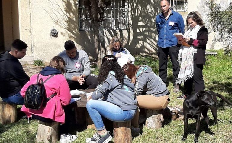 Alumnos de la escuela de Bajo Hondo clasificaron a la etapa nacional de las Olimpíadas Agropecuarias