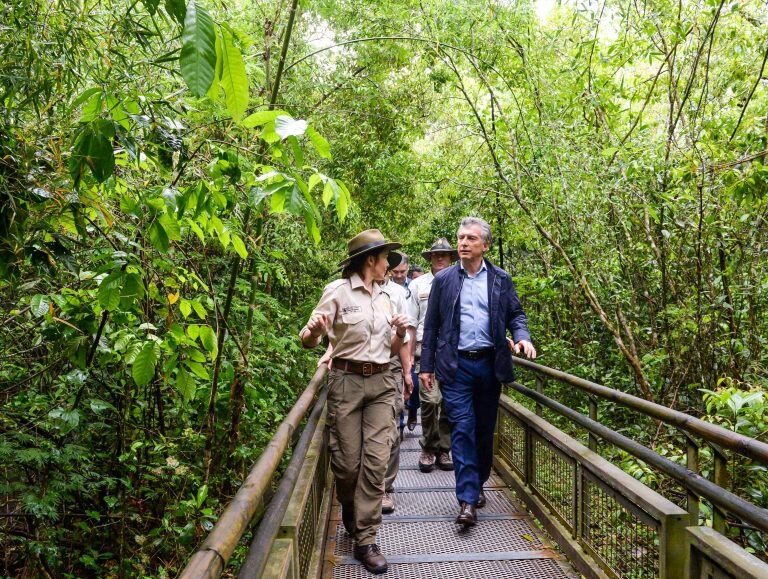 El presidente Macri en su visita al Parque Nacional Iguazú el 9 de octubre de 2017, Día del Guardaparque que se celebra ese día en la Argentina (FOTO:DYN/PRESIDENCIA)