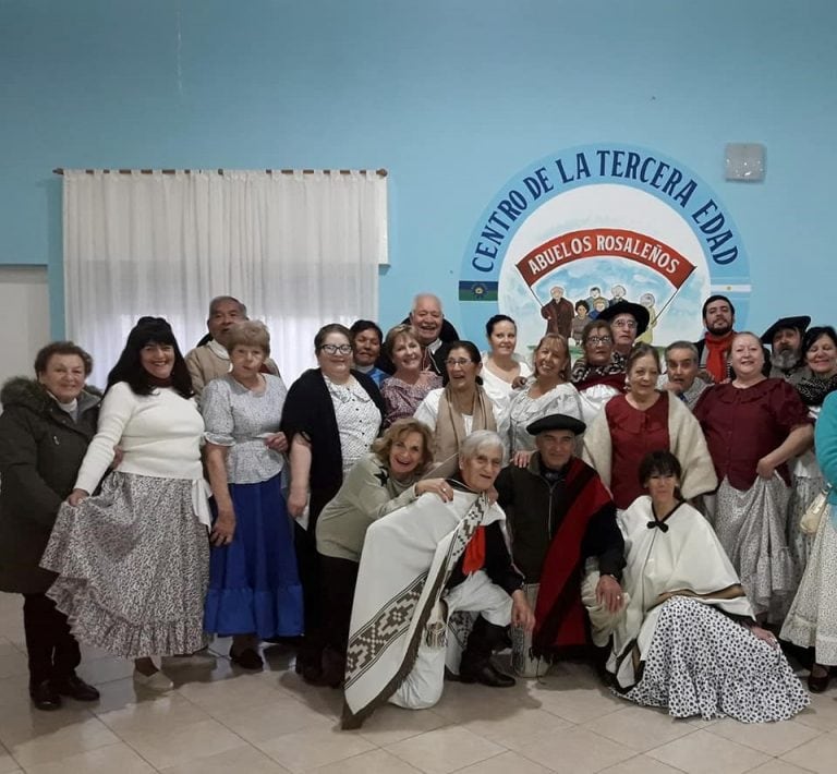 Festejos por el aniversario del Centro de Abuelos Rosaleños