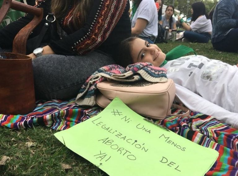 Mujeres correntinas realizaron un nuevo pañuelazo. (Foto: El Litoral)