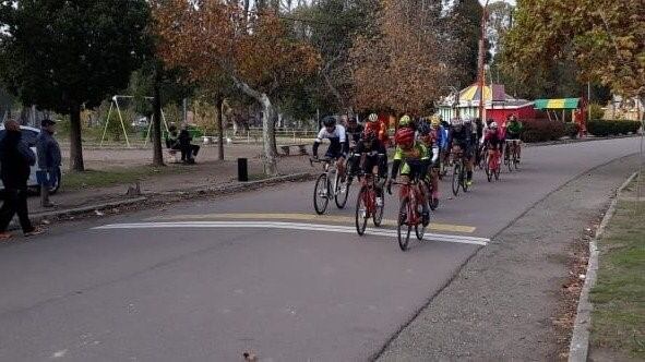 Ciclismo en el Parque de Mayo