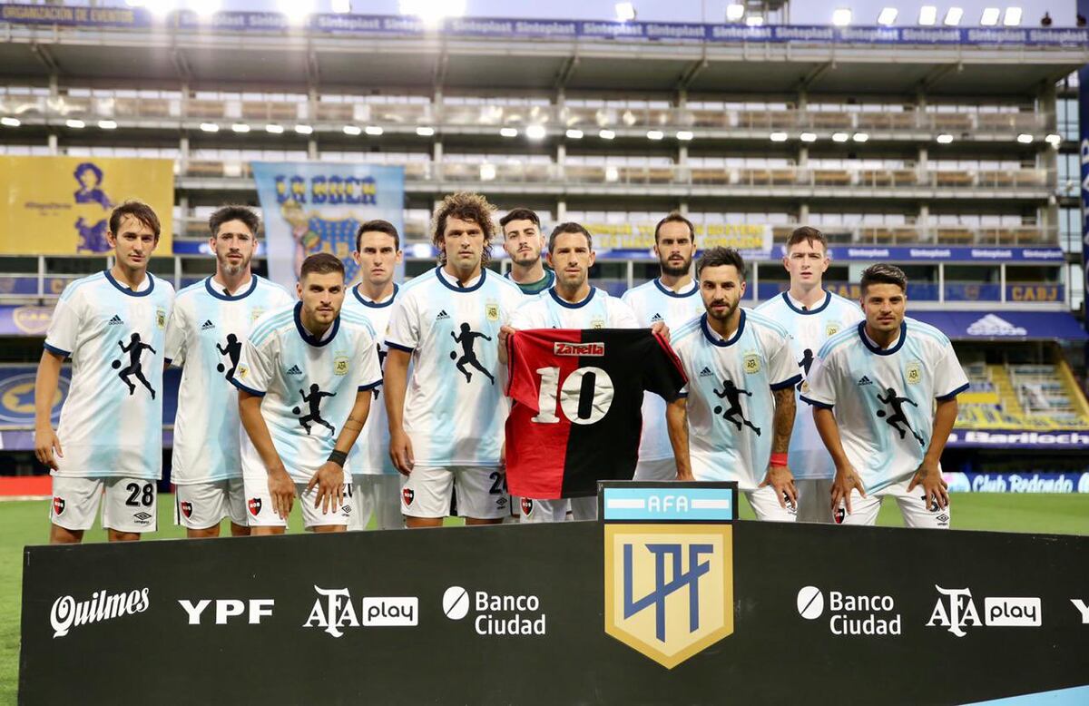 Maxi Rodríguez se quebró en el homenaje a Diego Maradona en la Bombonera