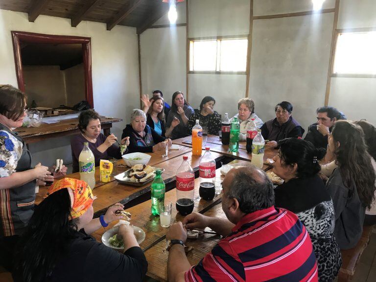 Estudiantes Escuela Wikam Nº 2 Adolescentes y Adultos de Tierra del Fuego