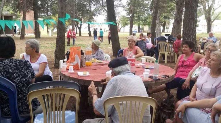 La jornada culminó con una mateada (Municipalidad de General Pico)