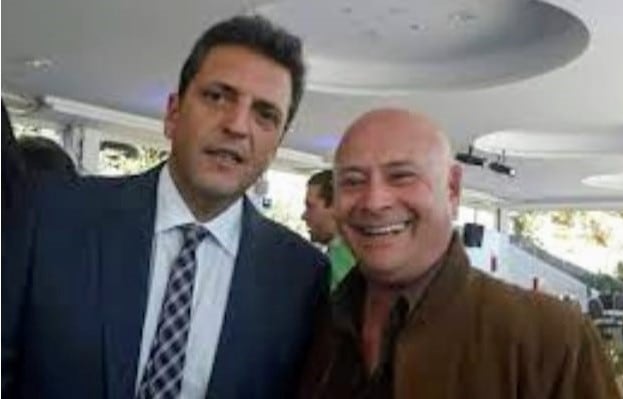 Sergio Massa con el dirigente provincial Carlos Cantero.