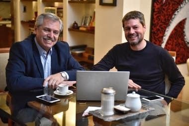 Alberto Fernández y Matías Lammens (Foto: La Nación).