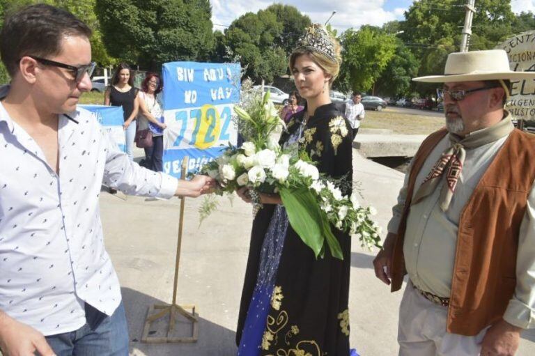 María Laura Micames fue recibida por una multitud