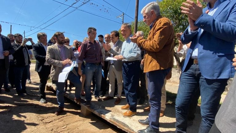 Schiaretti en Río Cuarto inaugurando obras pluviales.