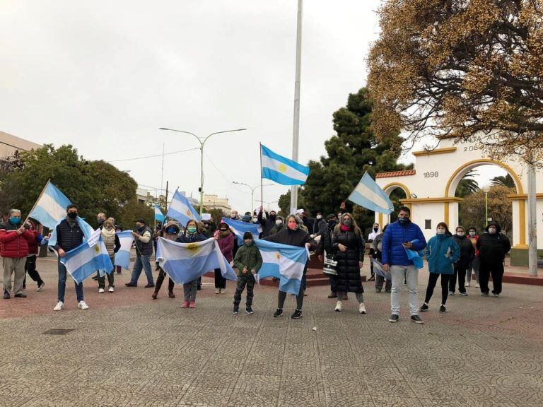 "Banderazo por la República" en Punta Alta