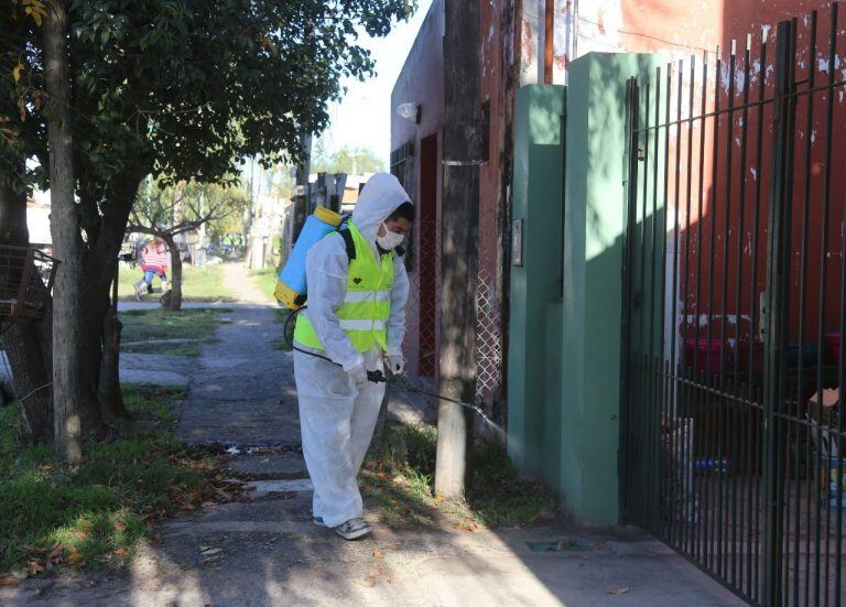 El Municipio realizó un operativo contra el Covid-19 en el Barrio Malvinas (Municipalidad de La Plata)