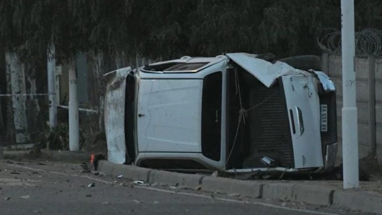 Así quedó la Toyota Hilux que conducía Sergio Masso.