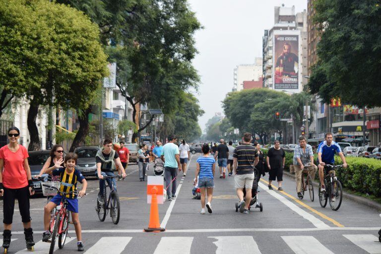 Calle Recreativa explota de actividades. (Prensa)