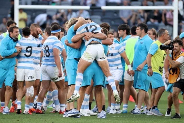 Los jugadores festejan el triunfo (AFP)