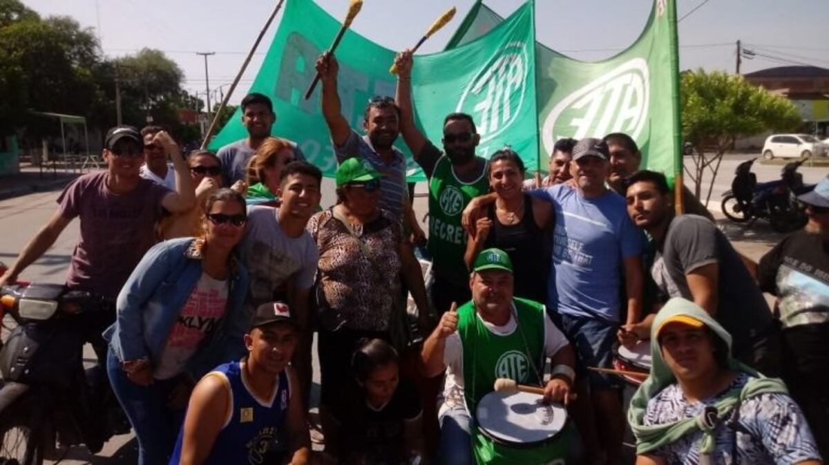 La campeona "Capricho" Romero dio su apoyo a los trabajadores municipales despedidos