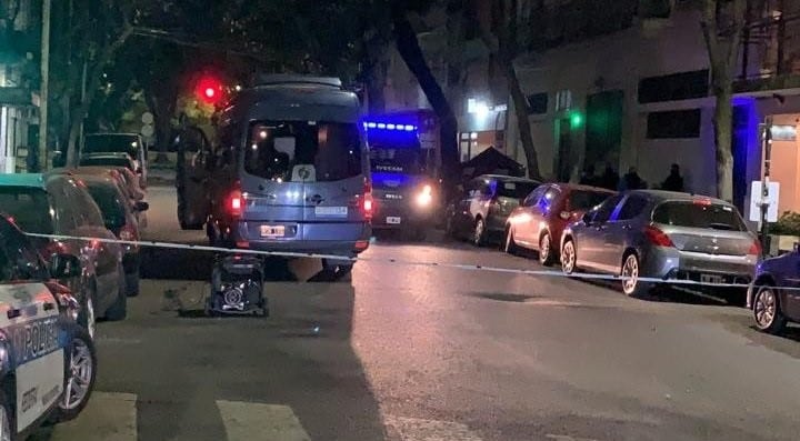 Tiroteo en Chacarita: un delincuente muerto y tres detenidos (Web)