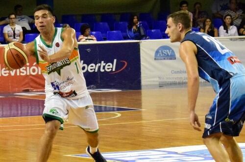 Leandro Vildoza se incorpora a Regatas Corrientes