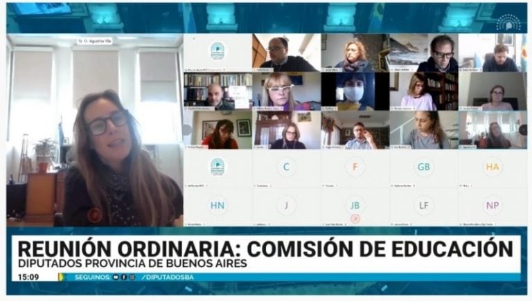 Pablo Garate y la Comisión de Educación con Agustina Vila