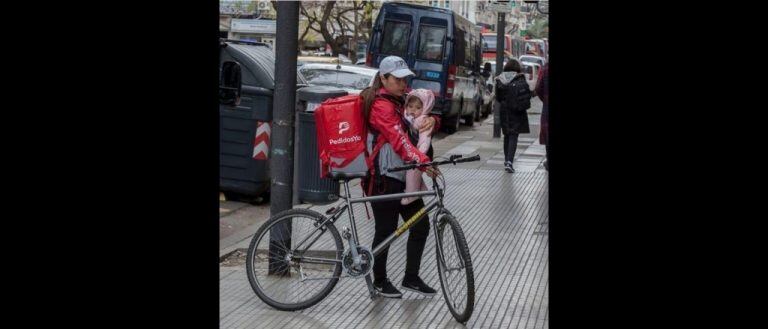 La imagen que circuló durante todo el fin de semana, que abrió el debate sobre la precarización laboral. (web)