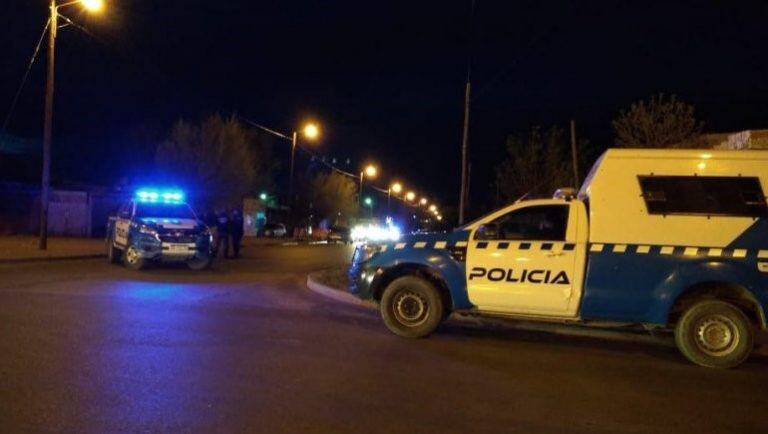 La policía aún busca al segundo agresor (web).