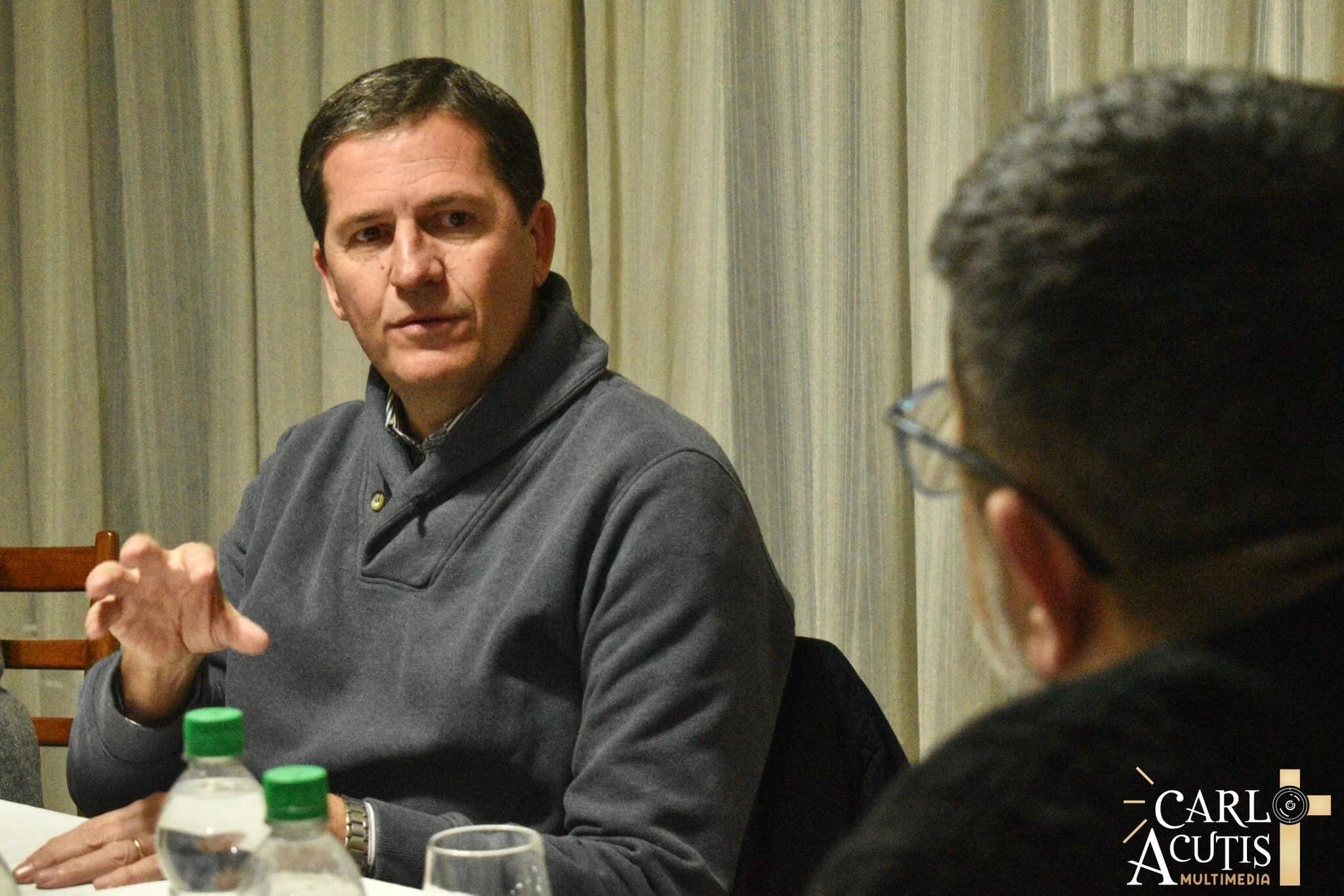 Reunión de Candidatos Elecciones Arroyito con el Padre Sergio Fernández