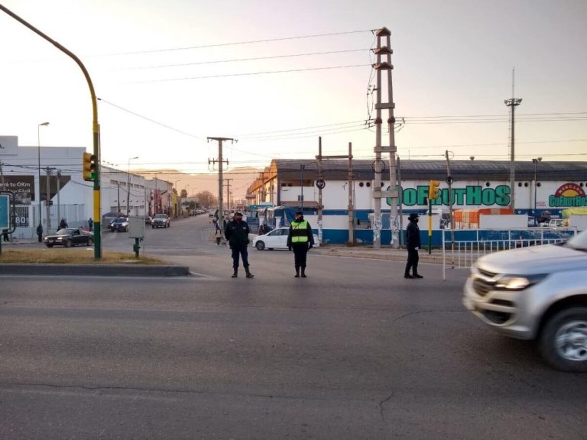 Vallaron tres barrios de la zona sur de la ciudad por controles de COVID-19