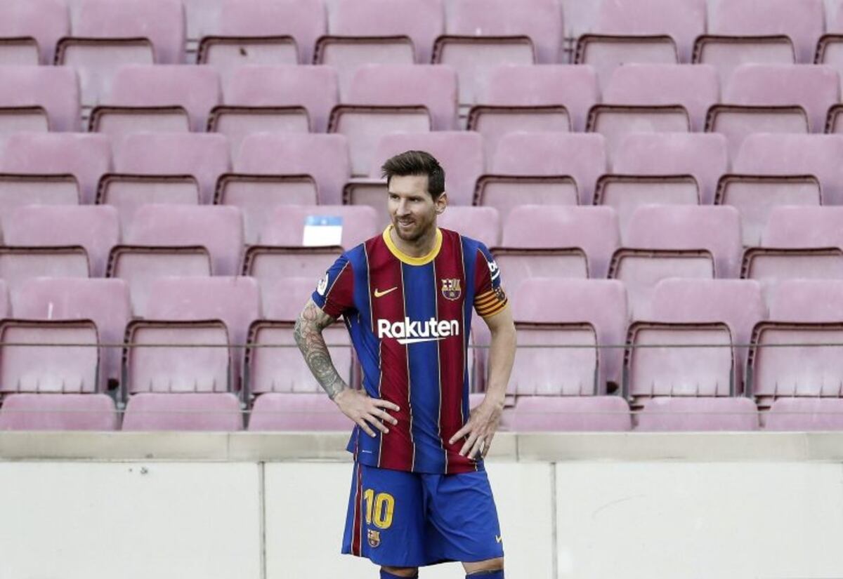 Ex vice del Barcelona: "Messi sigue pensando en retirarse en Newell's"