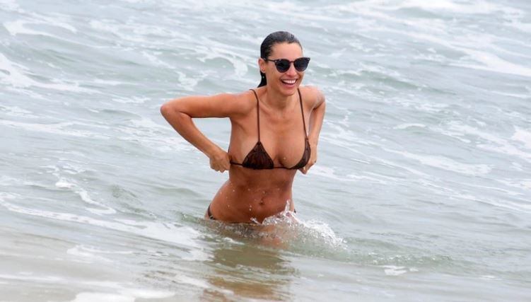 Pampita y Pico en Punta del Este (Web)