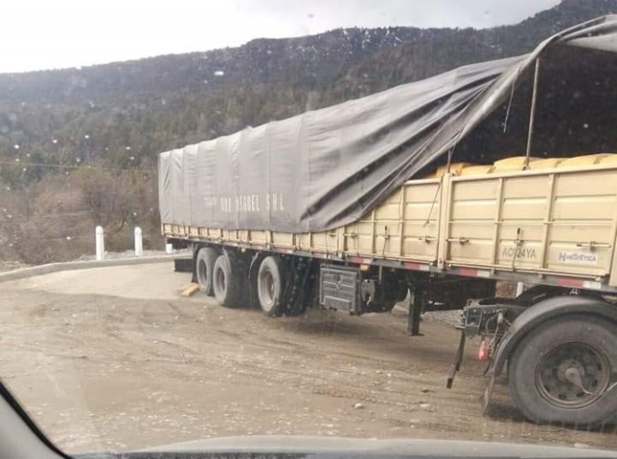 Un camión dañó un puente inaugurado el mes pasado en Bariloche