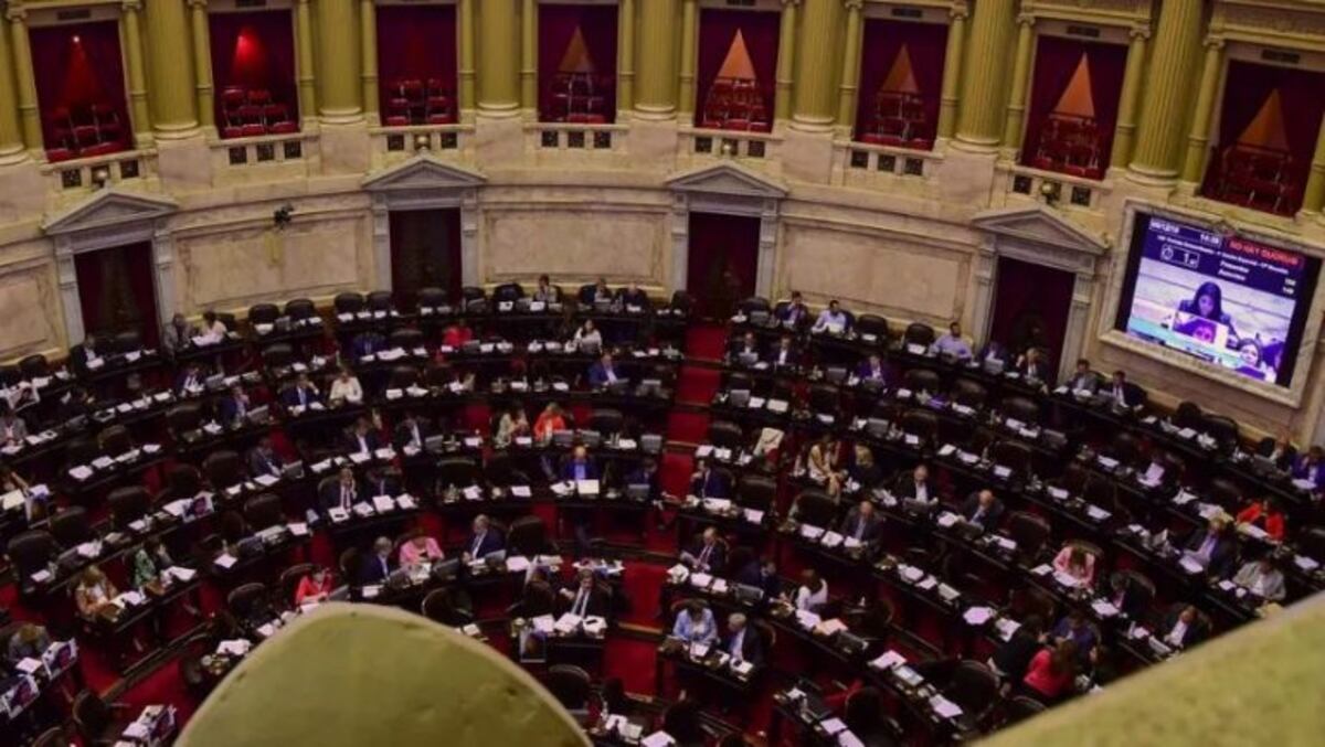 La oposición intentará pegar el batacazo en una sesión con 33 proyectos