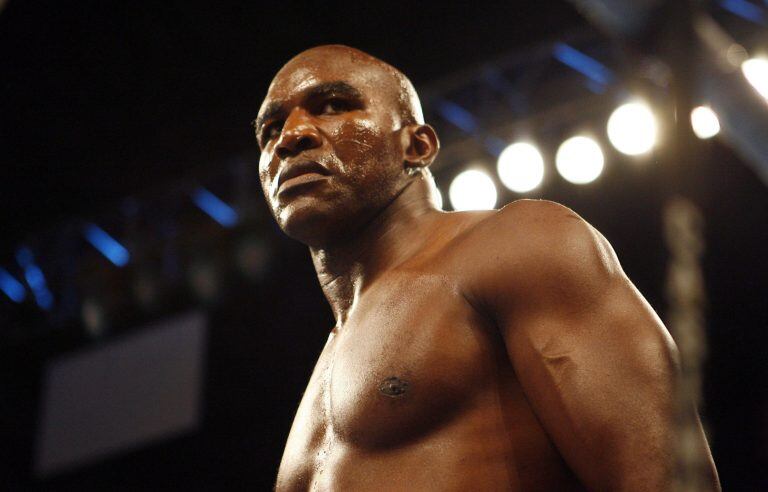 Evander Holyfield. (Foto de archivo, AP)