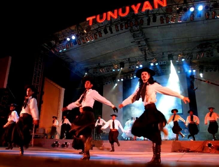 Fiesta de la Tonada, Tunuyán.