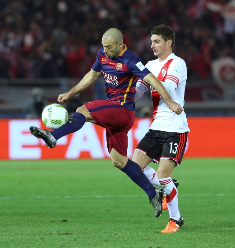 Javier Mascherano contra River en 2015. (Foto: Eugene Hoshiko/AP)