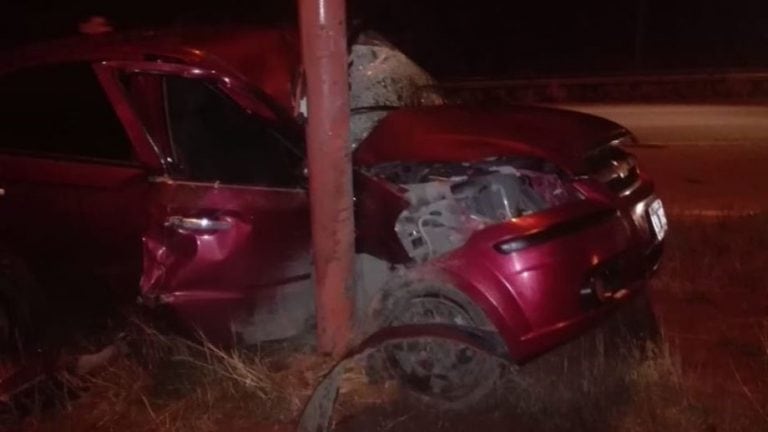 Grave accidente en el acceso al puente Basilio Villarino (Río Negro)