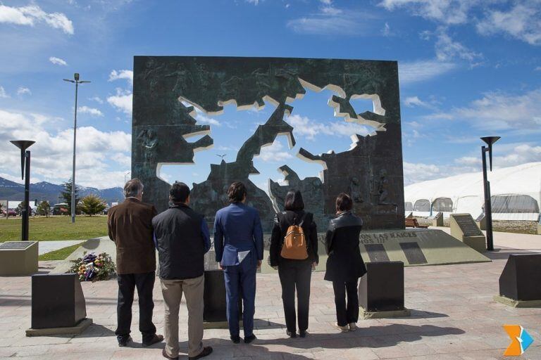 Homenaje a los caídos en el conflicto de Malvinas