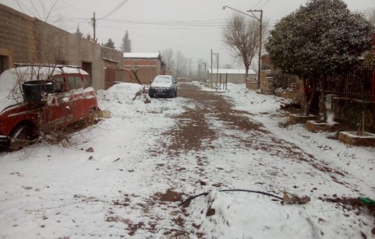 Un tapiz blanco cambió la fisonomia de los vecindarios en Humahuaca.