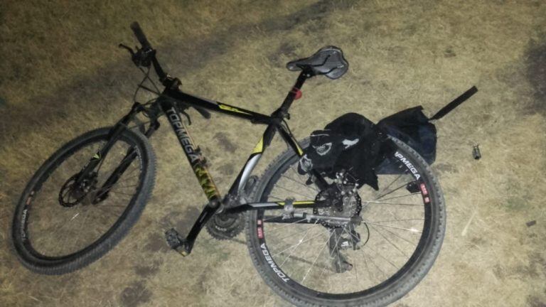 Un ciclista fue hallado inconsciente al costado de la ruta 33