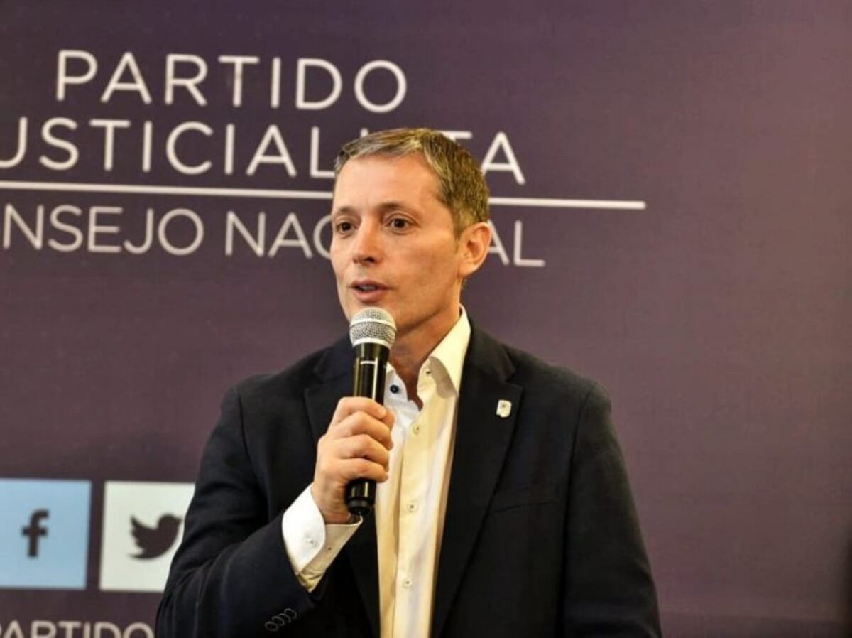 Fernando Gray, el intendente de Esteban Echeverría, contra Máximo Kirchner