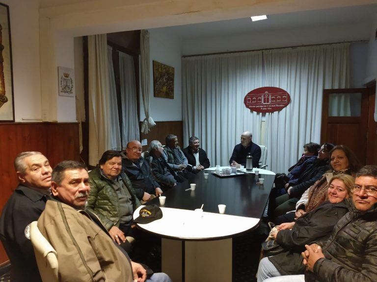 Reunión de Uset con parte de la tripulación del ARA Sobral