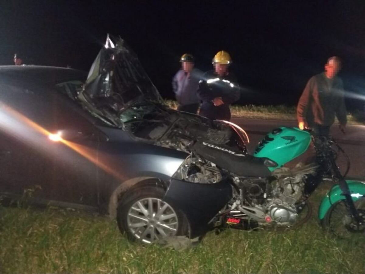 Un motociclista se encuentra grave tras chocar con un auto en el ingreso a Coronel Bogado