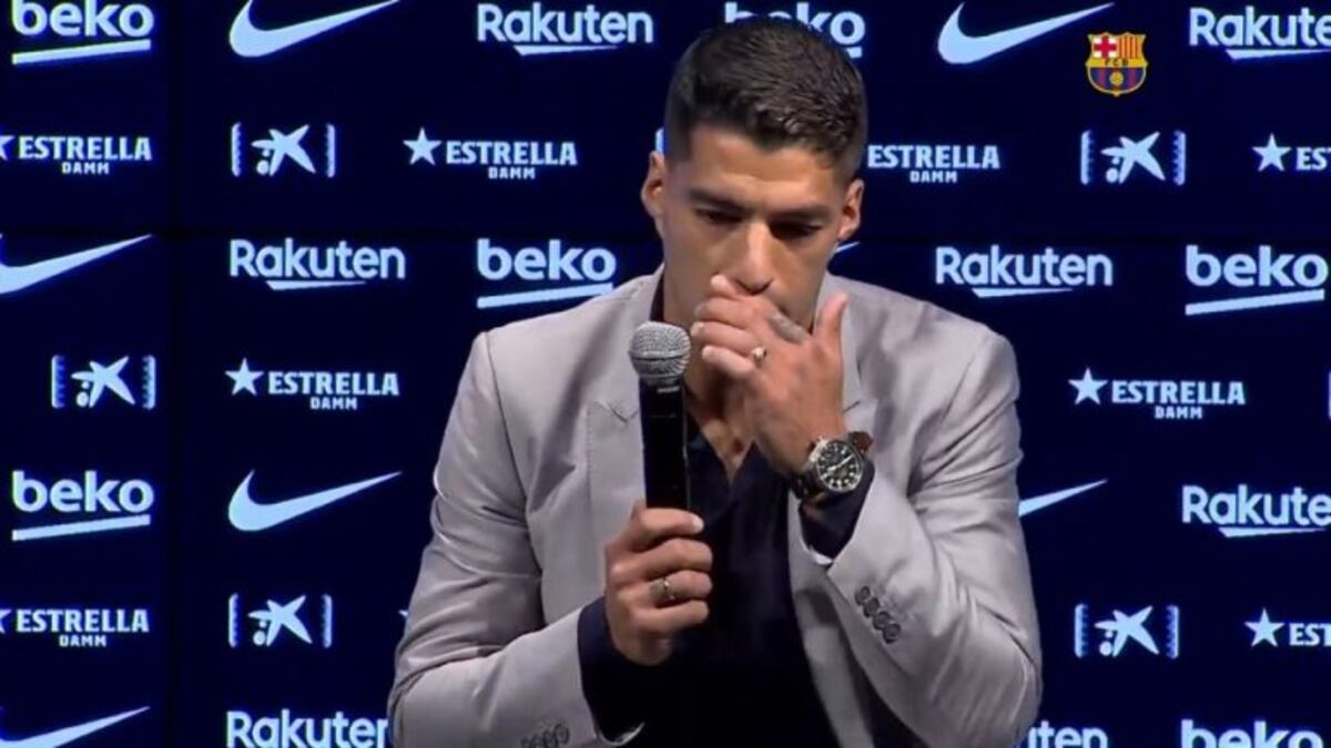 Luis Suárez no pudo aguantar las lágrimas en su despedida del Barcelona