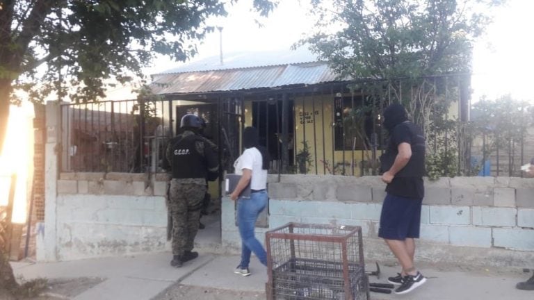 Un operativo policial se realizó desde muy temprano