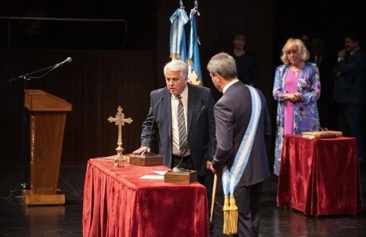 Jura en el Teatro del Bicentenario.