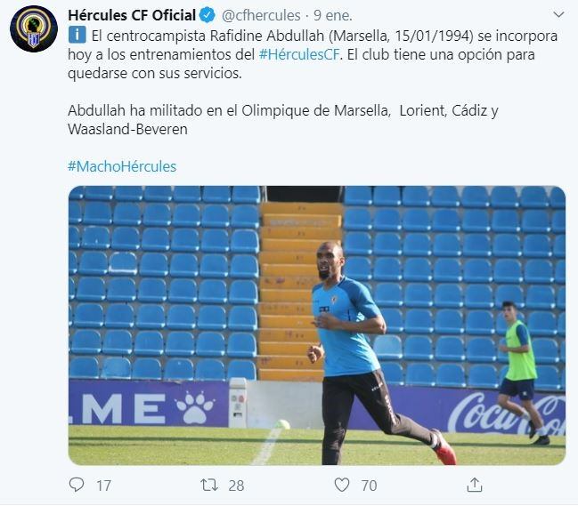 Un futbolista fue anunciado en dos clubes distintos con 15 minutos de diferencia (Foto: captura Twitter)